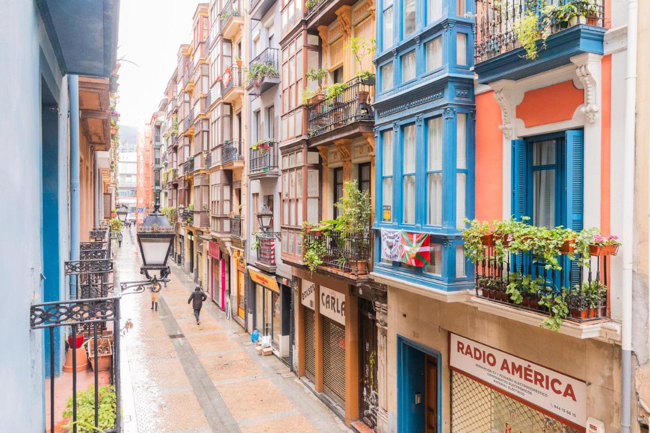 Beautiful Old Town By Next Stop Бильбао Экстерьер фото